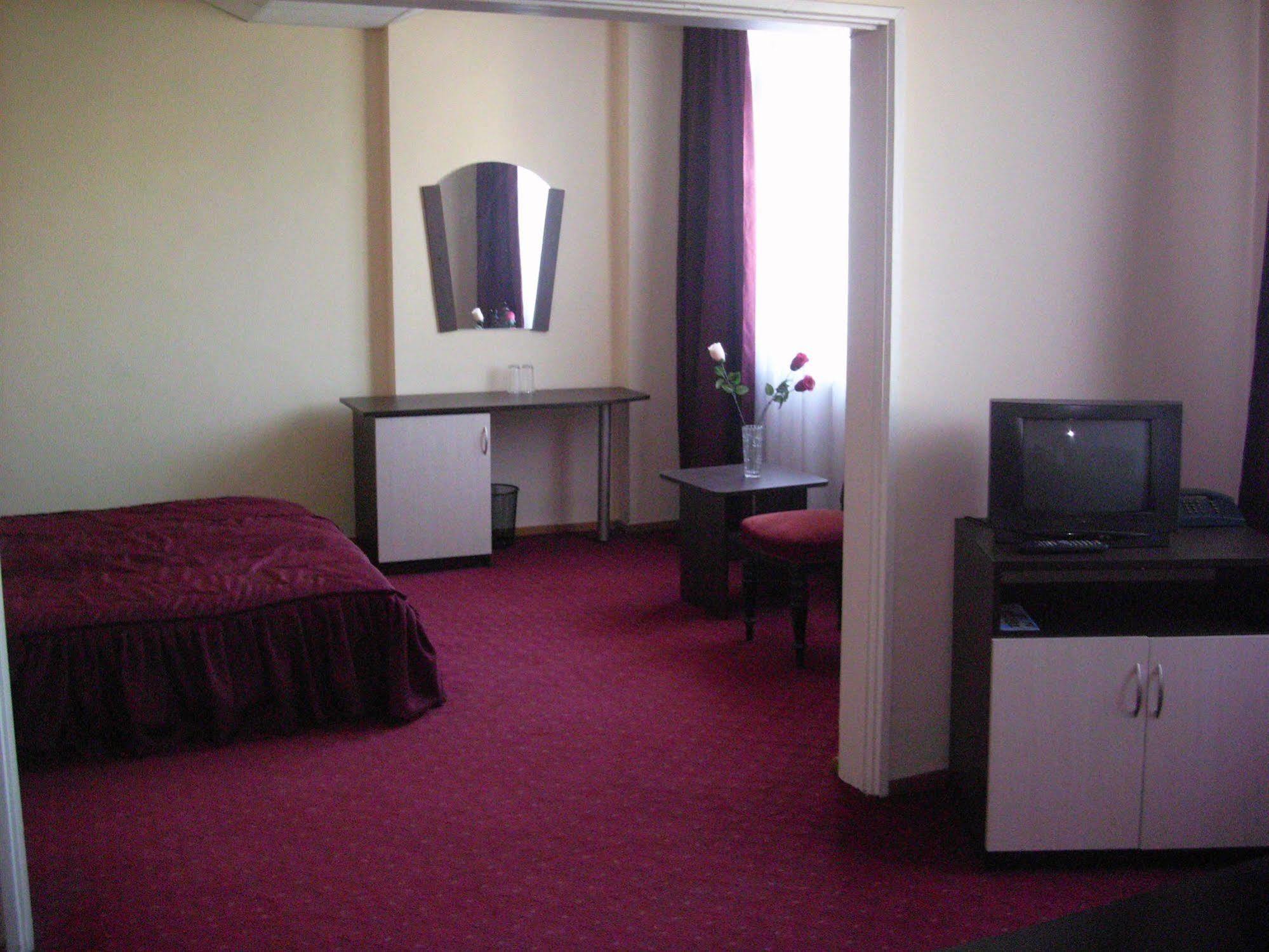 פזרג'יק Elbrus Hotel מראה חיצוני תמונה